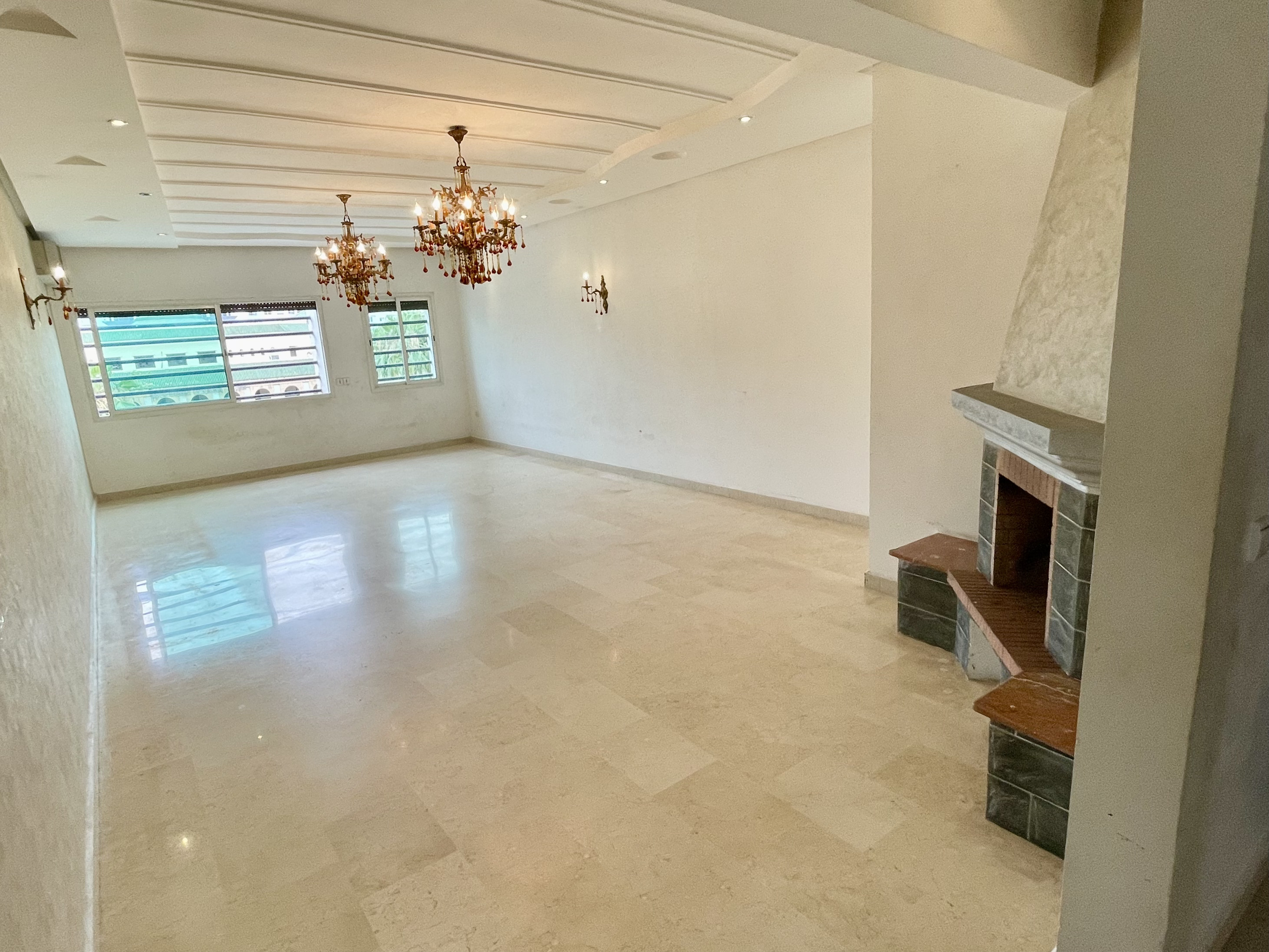 Appartement 3 chambres avec balcon et terrasse — Belvedere Roches Noires, Casablanca