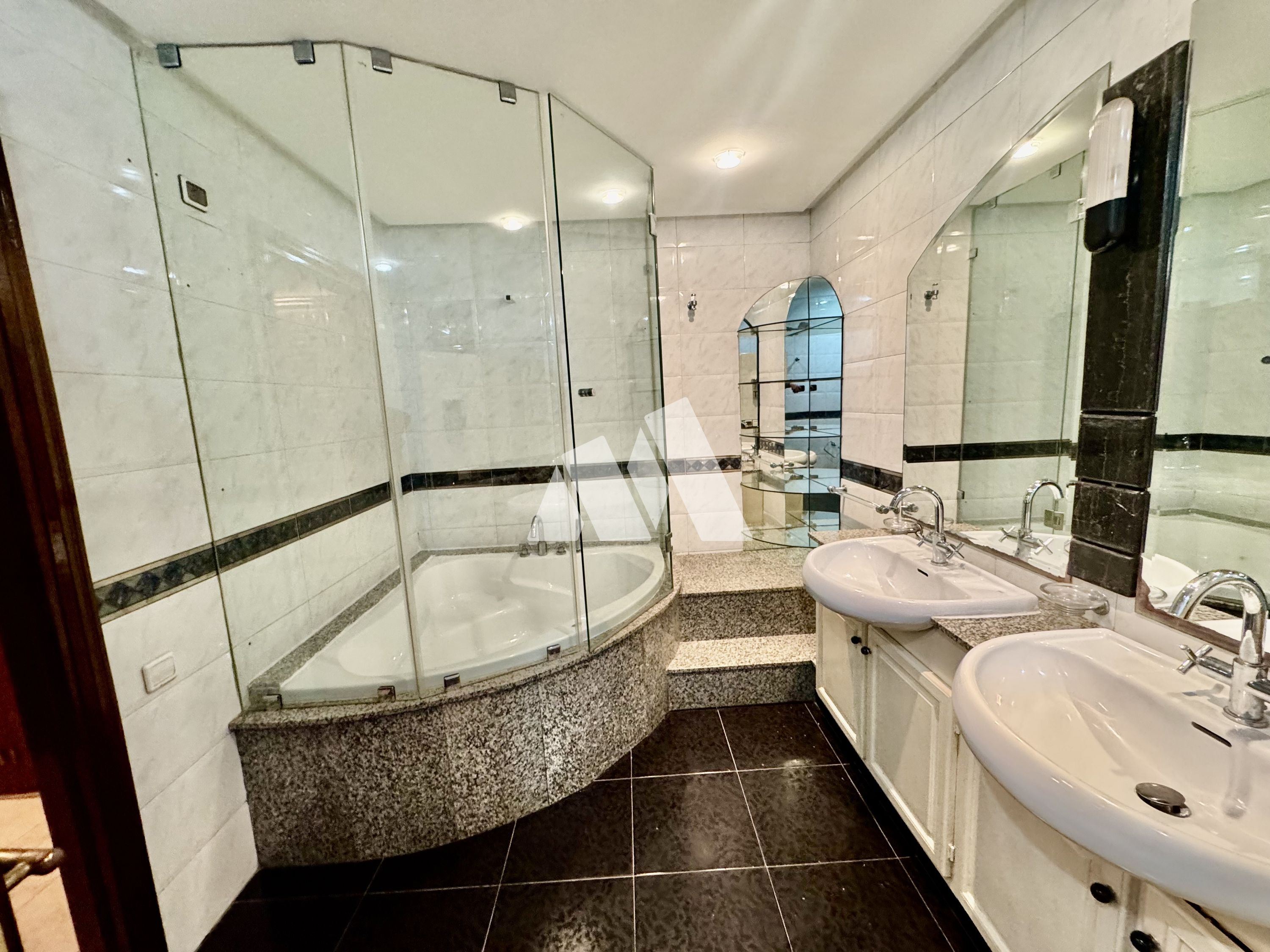 3-kamer appartement met lift te koop in Racine, Casablanca — 11
