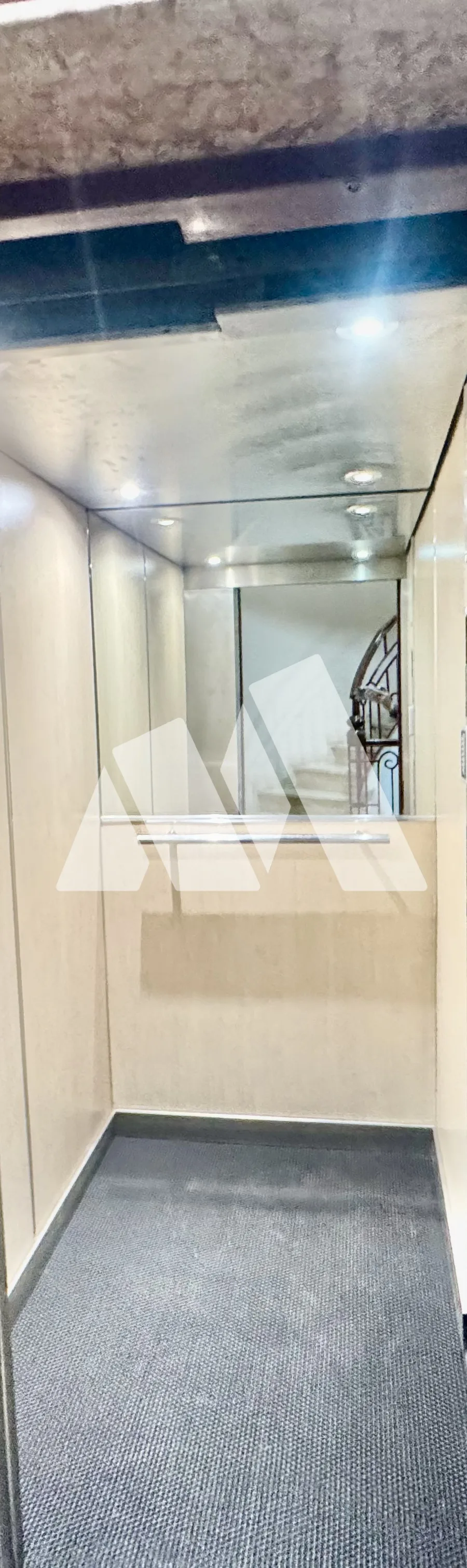 Appartement 3 chambres avec ascenseur à vendre à Racine, Casablanca — 4