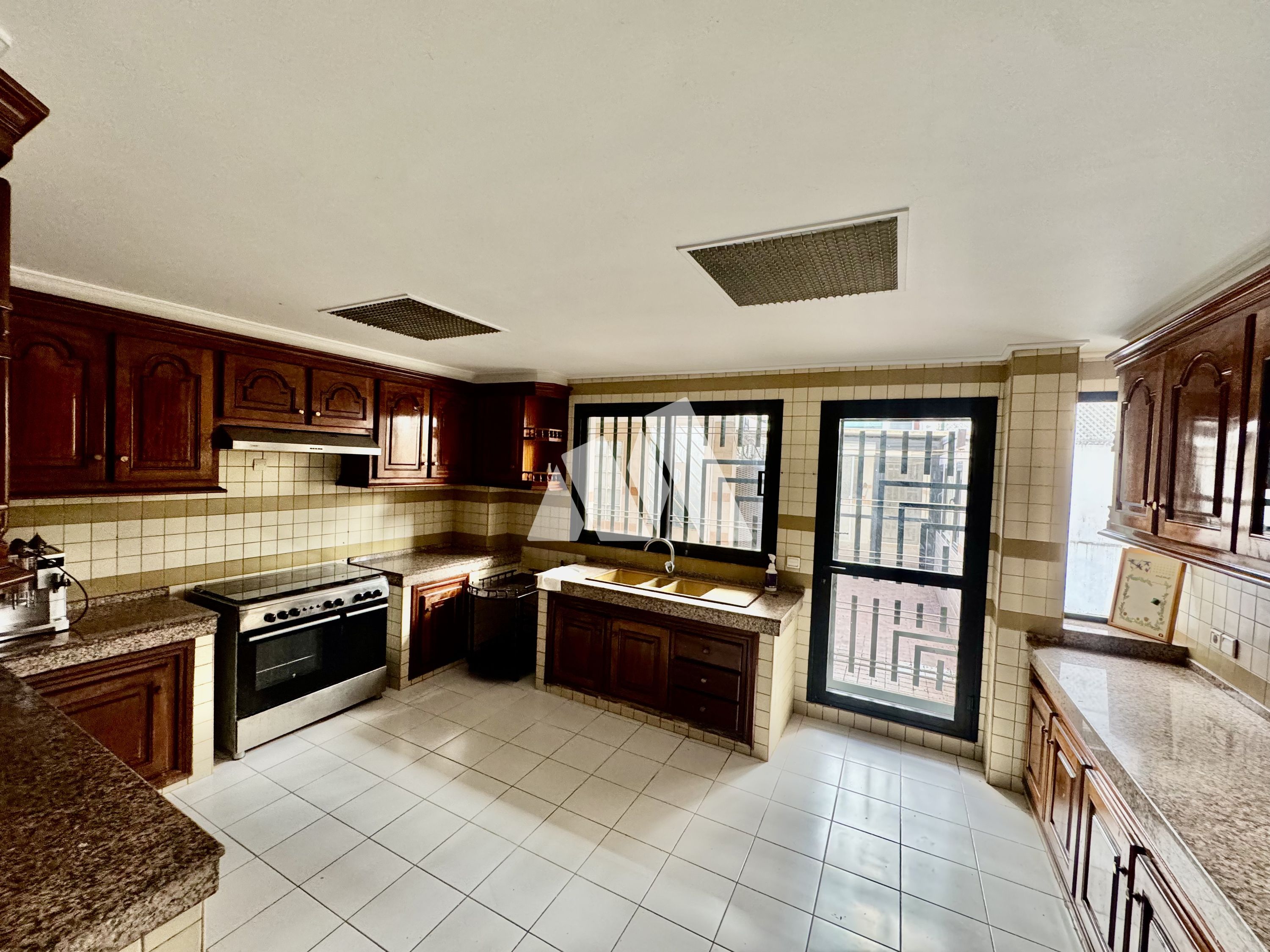 3-kamer appartement met lift te koop in Racine, Casablanca — 18