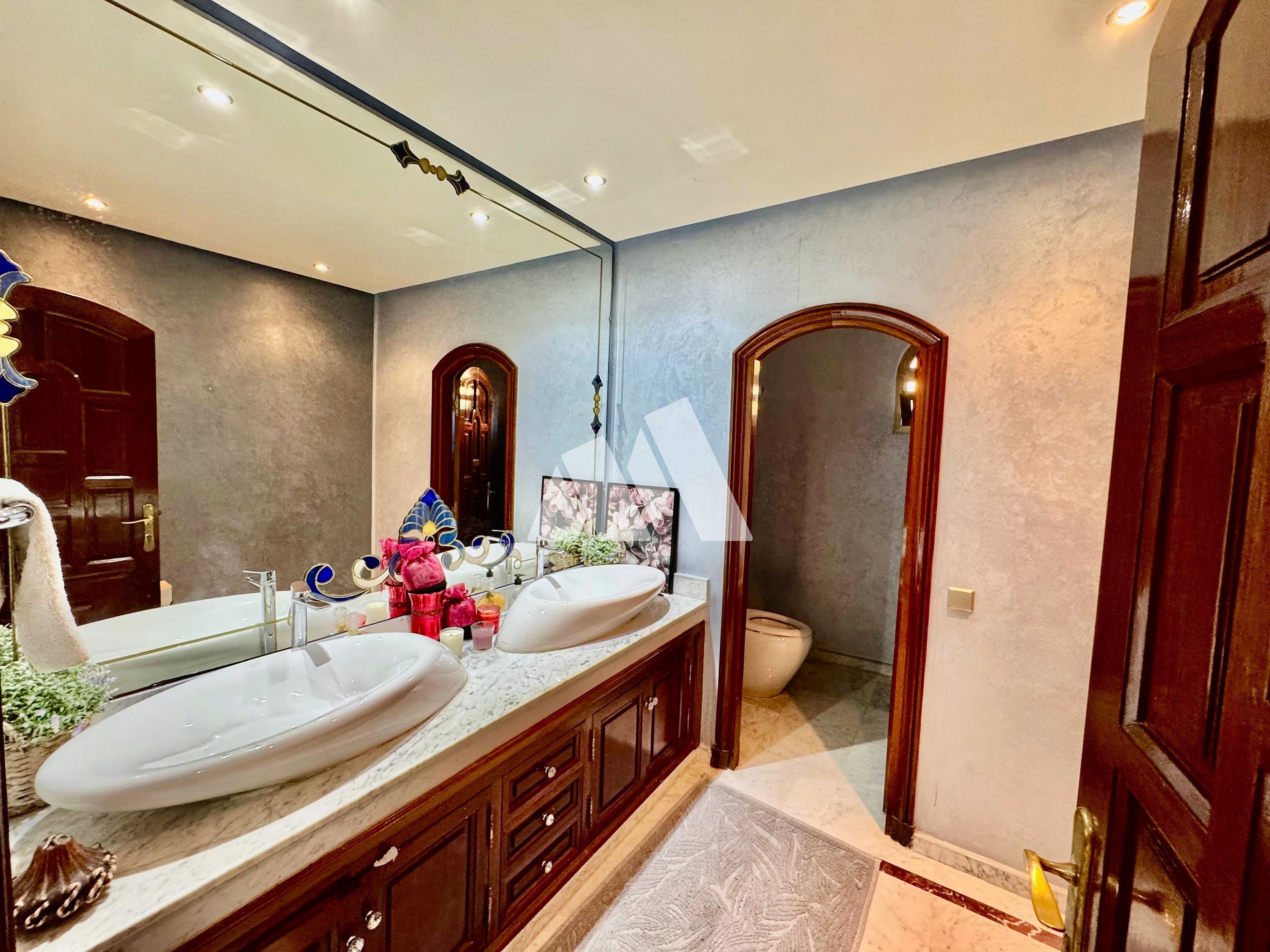 Villa met 5 slaapkamers, tuin en terras te koop in Mandarona Casablanca — 8