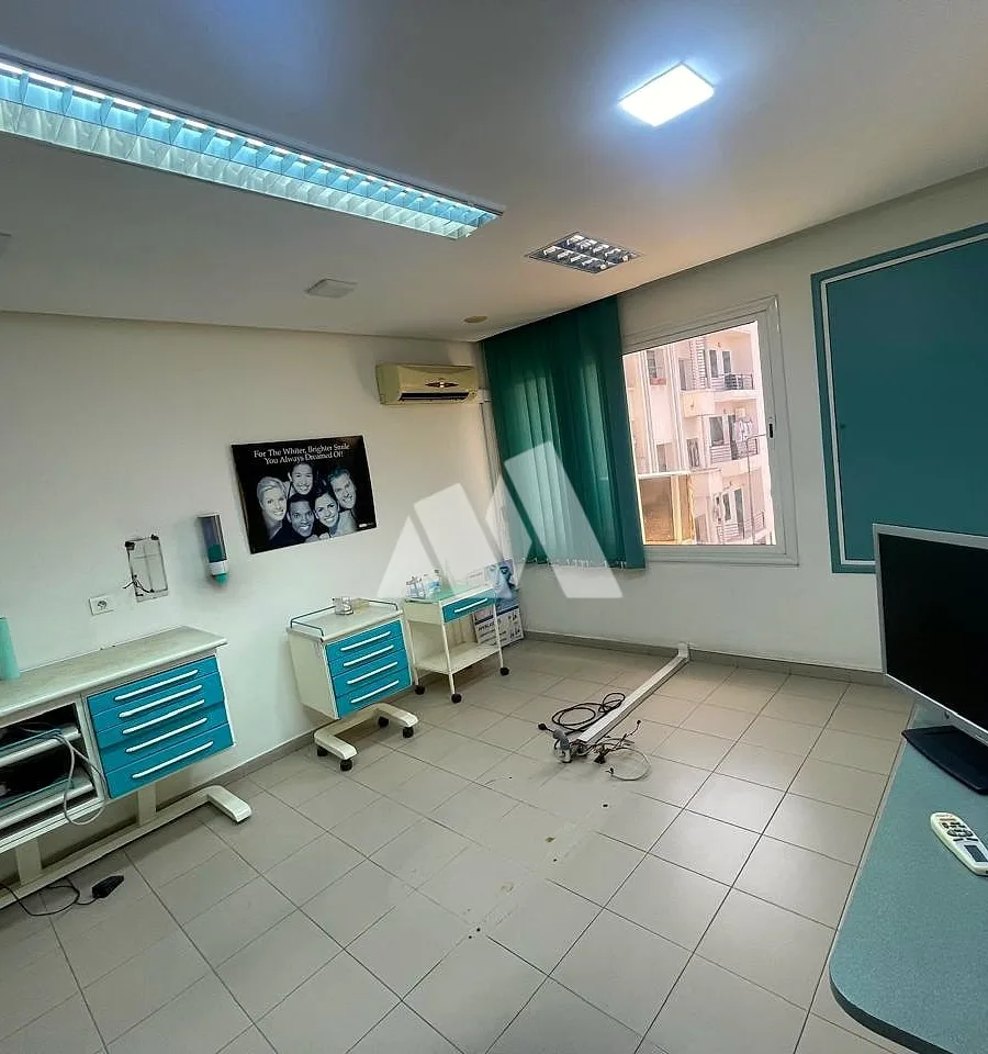 Bureau 100 m² climatisé à louer à Maarif Extension, Casablanca — 1