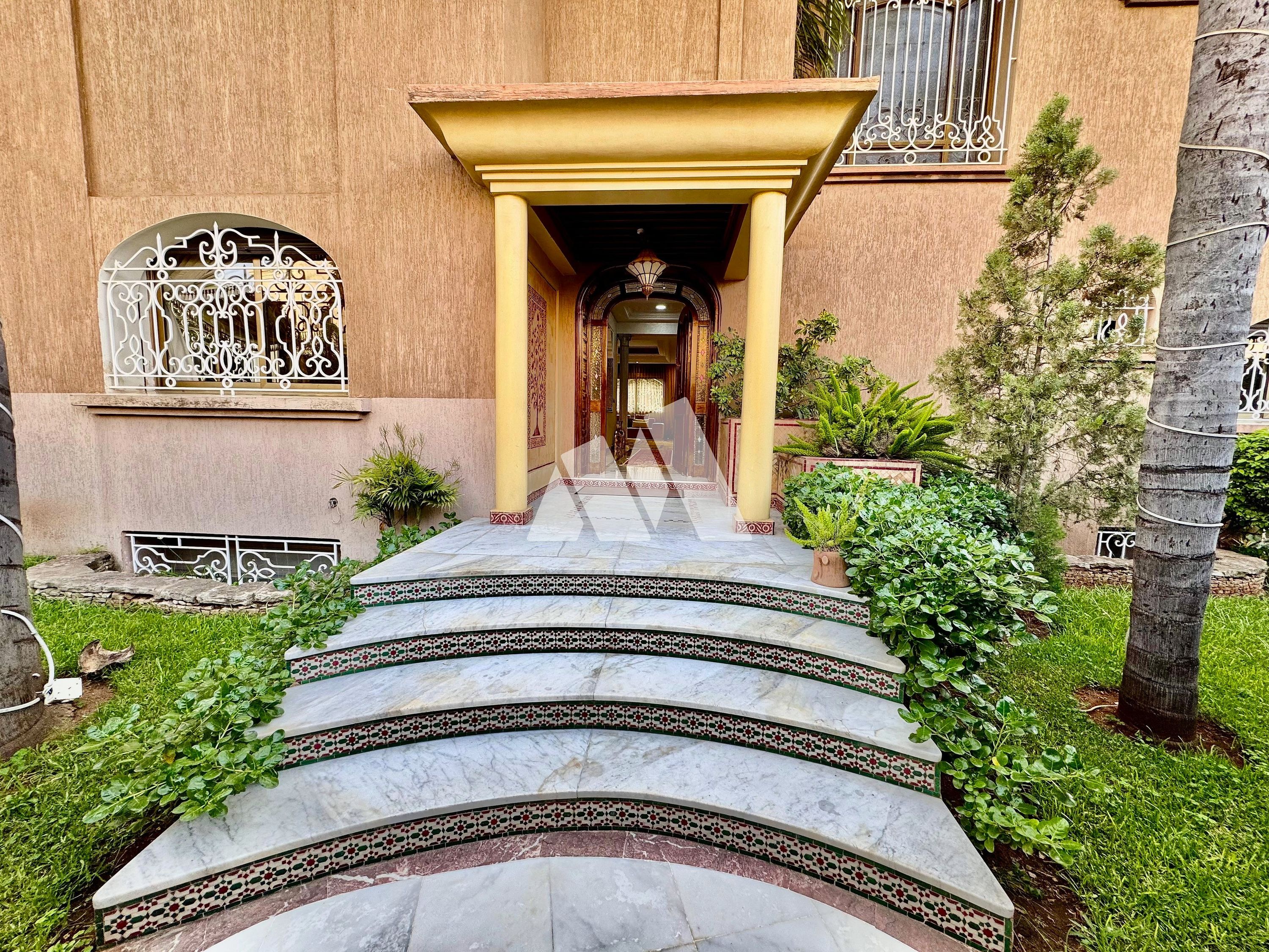 Villa met 5 slaapkamers, tuin en terras te koop in Mandarona Casablanca — 5