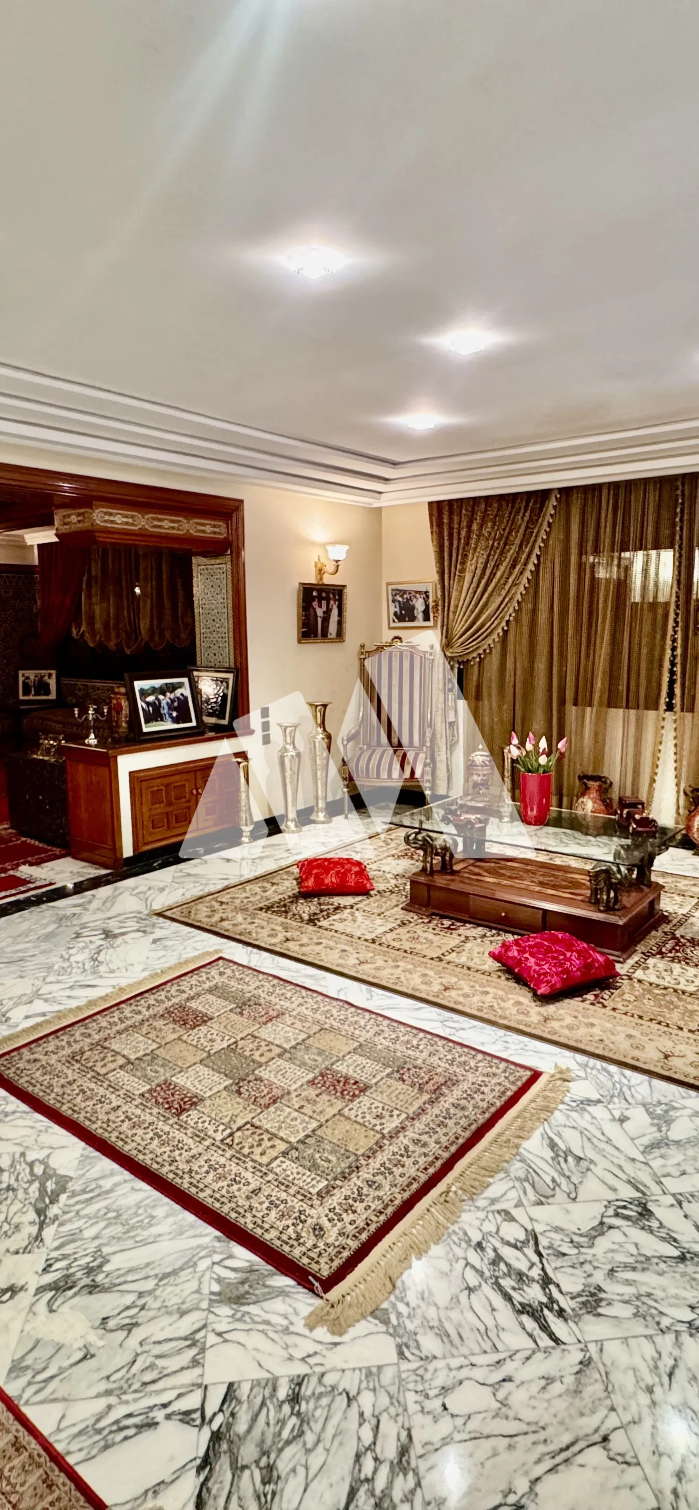 Appartement 3 chambres avec ascenseur à vendre à Racine, Casablanca