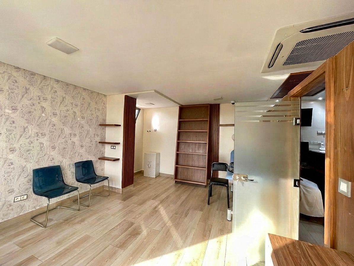 Bureau Professionnel de Standing 94m² – Al qods — 8